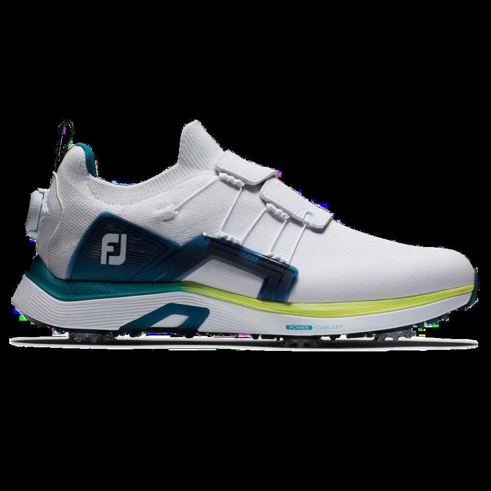 Best disc golf shoes for wide feet