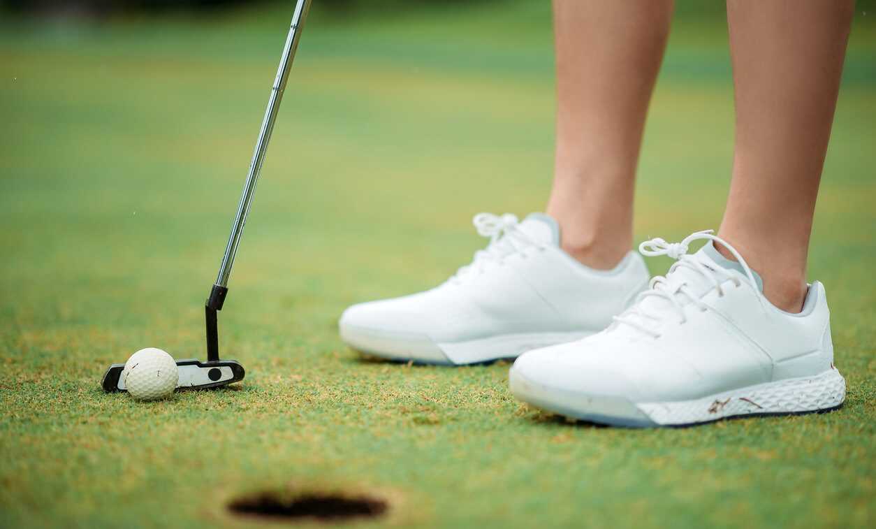 Best golf shoes for beginners