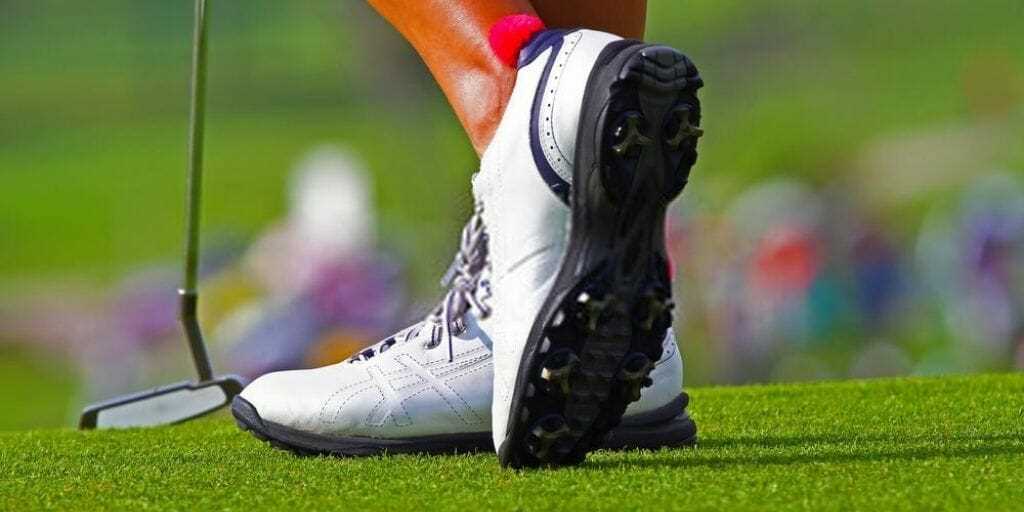 Best golf shoes for flat feet