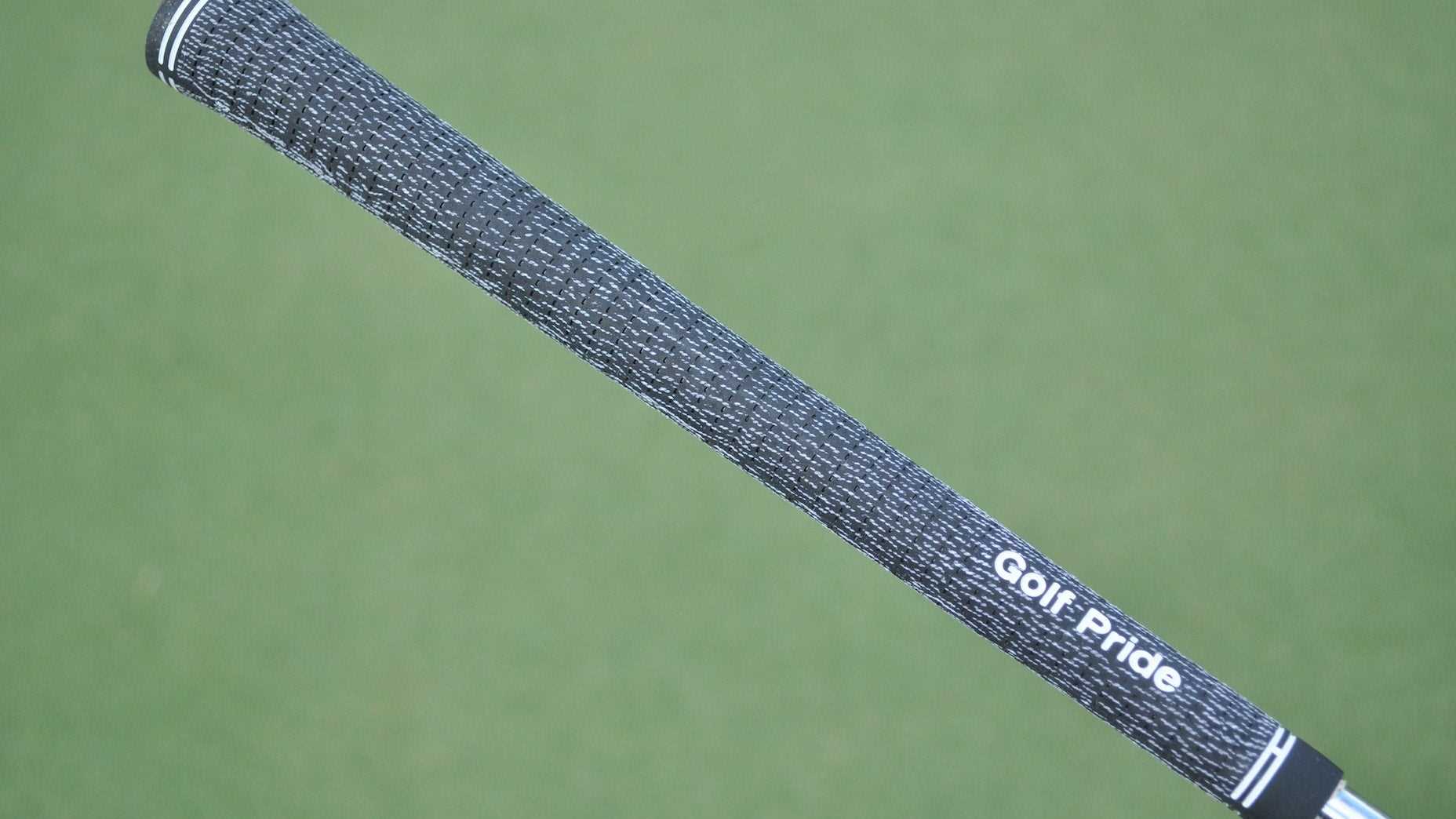 Best grip for sweaty hands golf