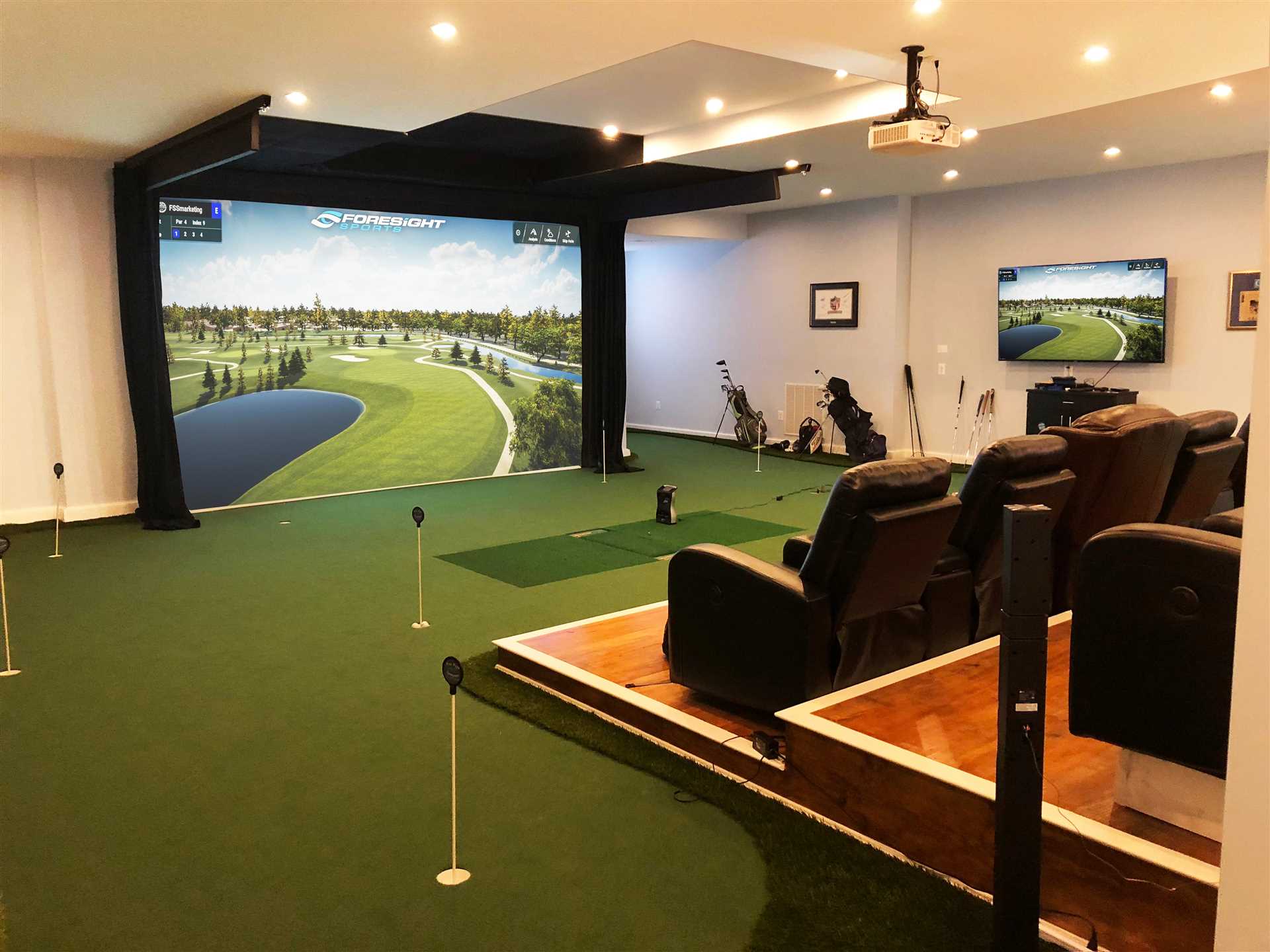 Best indoor golf simulator for home