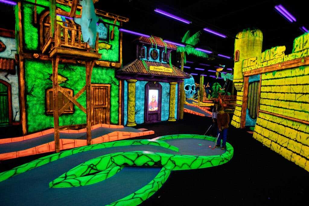 Best mini golf in pigeon forge for adults