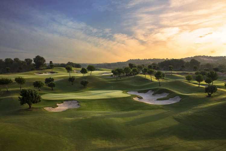 Best places to golf in november