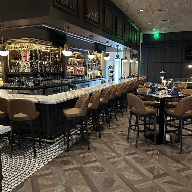 Best restaurants near world golf village