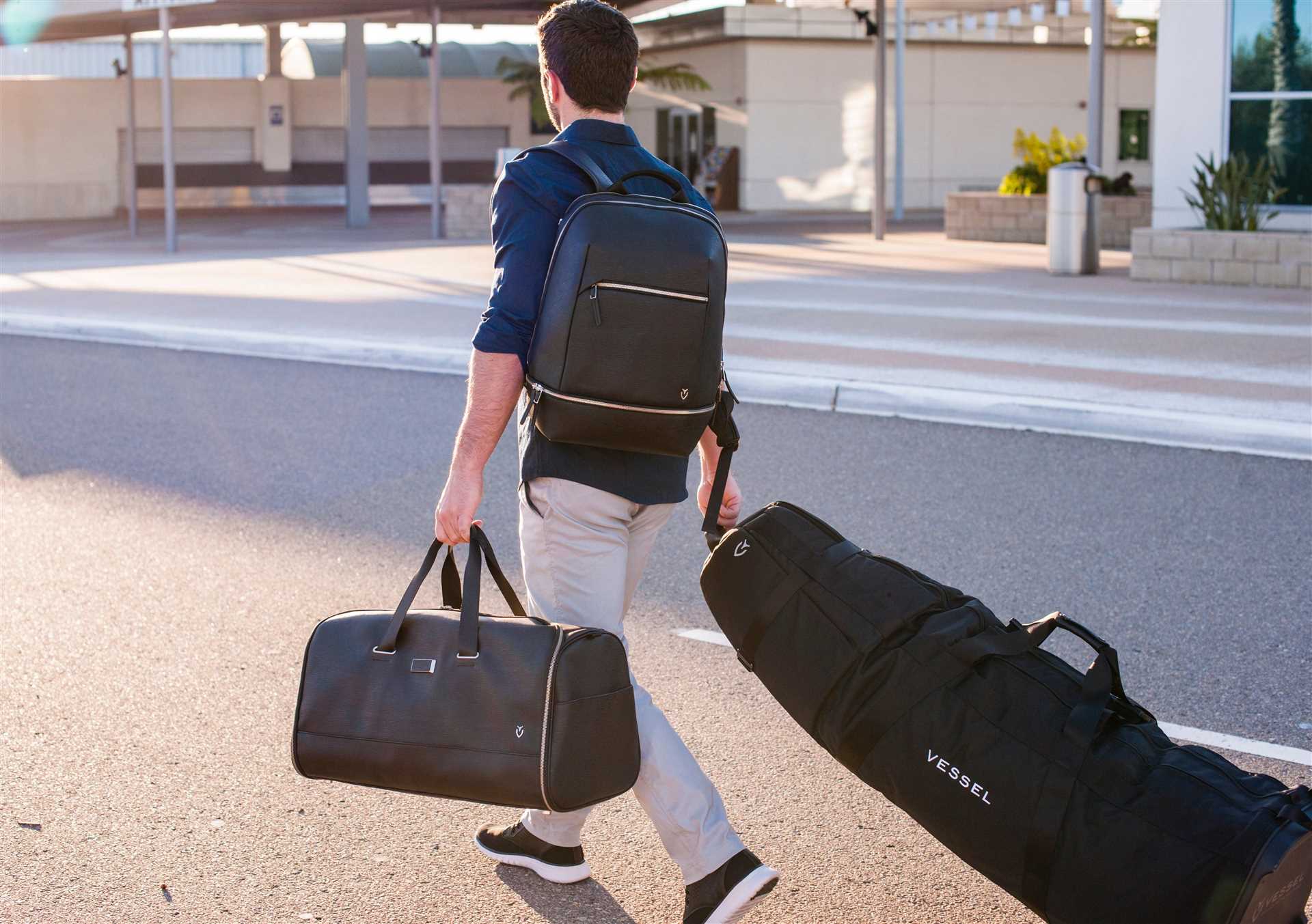 Best travel golf bag with wheels