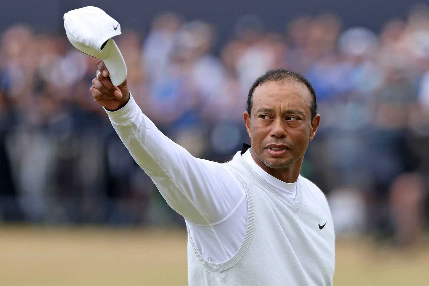 Comparing Woods' Retirement to Other Golf Legends